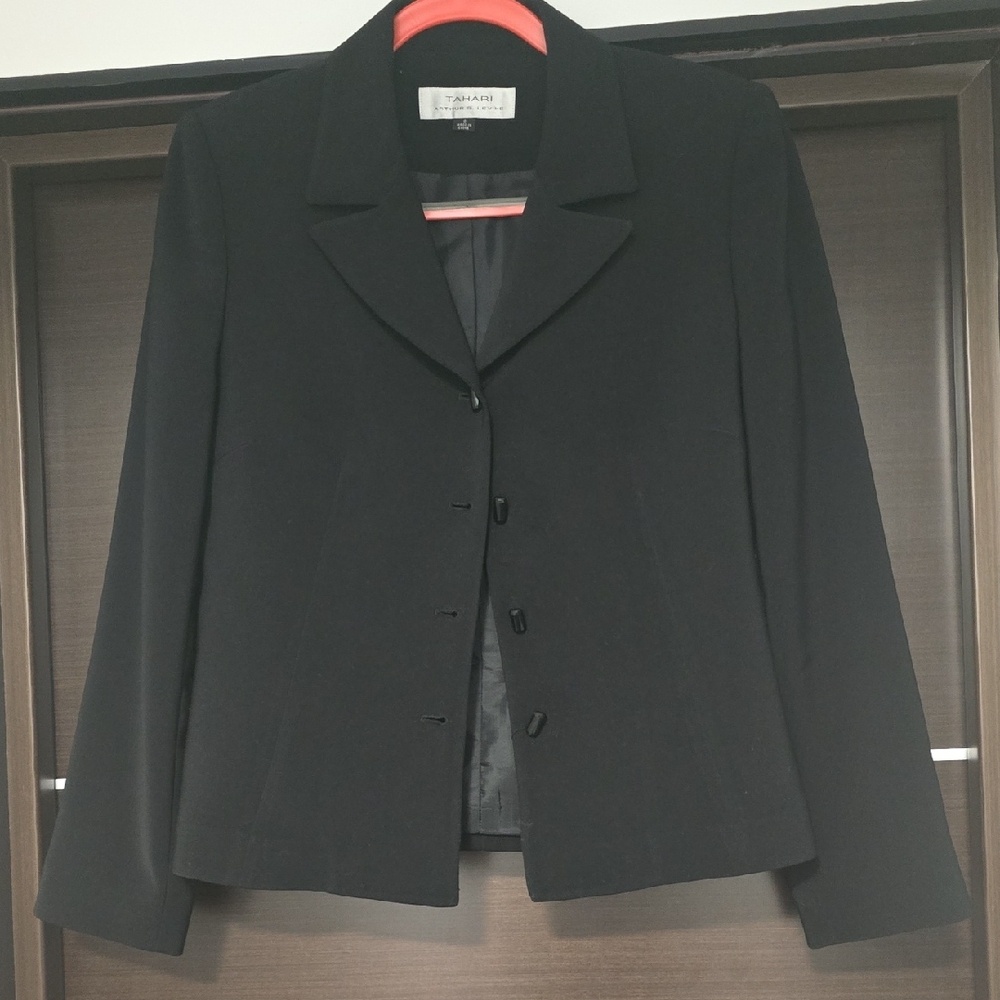 Tahari ASL Classic Black Blazer